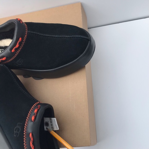 UGG Classic Boom Slip-On - Picture 5 of 7